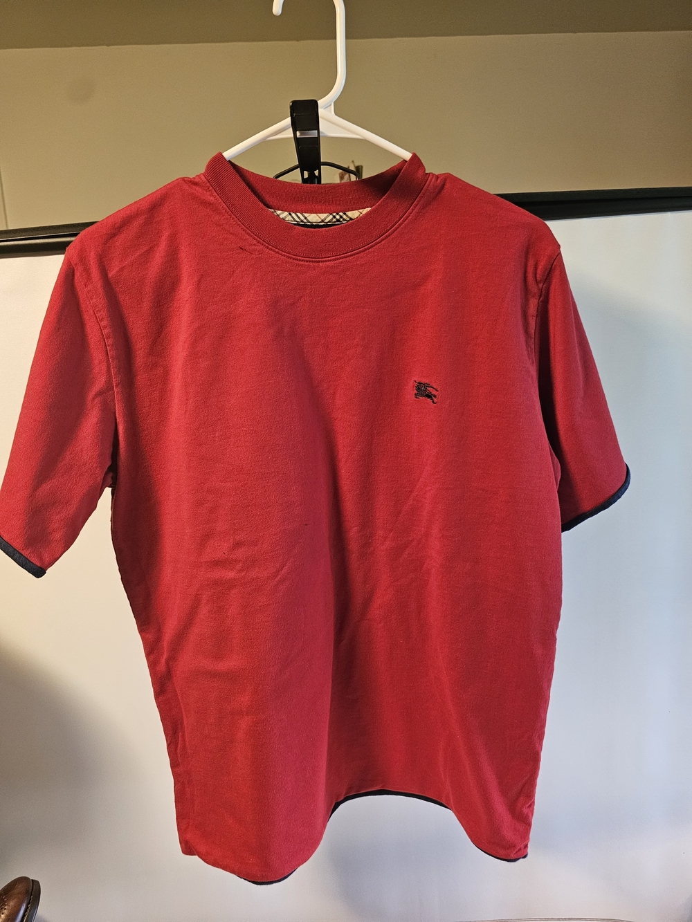 Double Sides Men's Red Short-Sleeve Crewneck Shirt with Contrast Trim